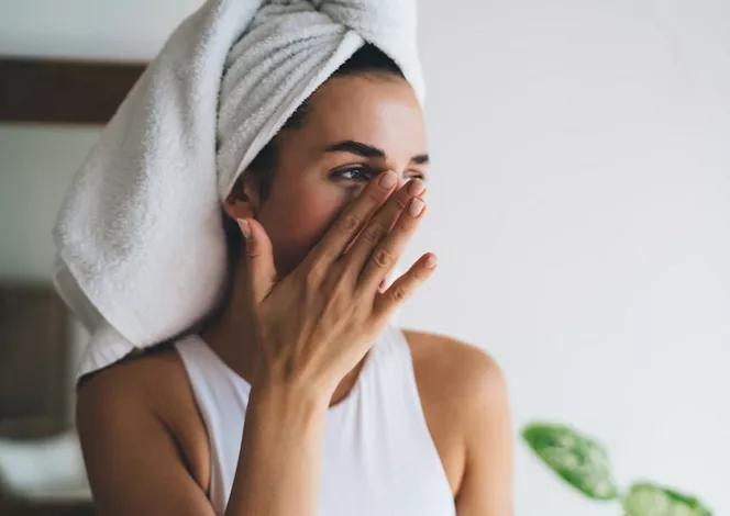 li-woman-skincare-bathroom